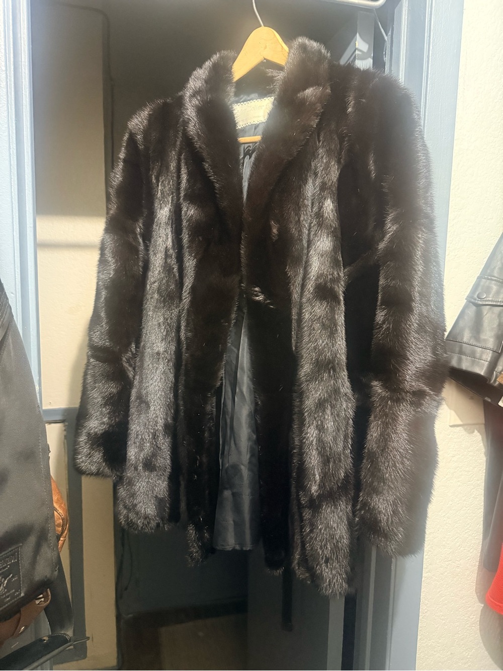 Plush Black Real Mink Fur Teddy Jacket for Women